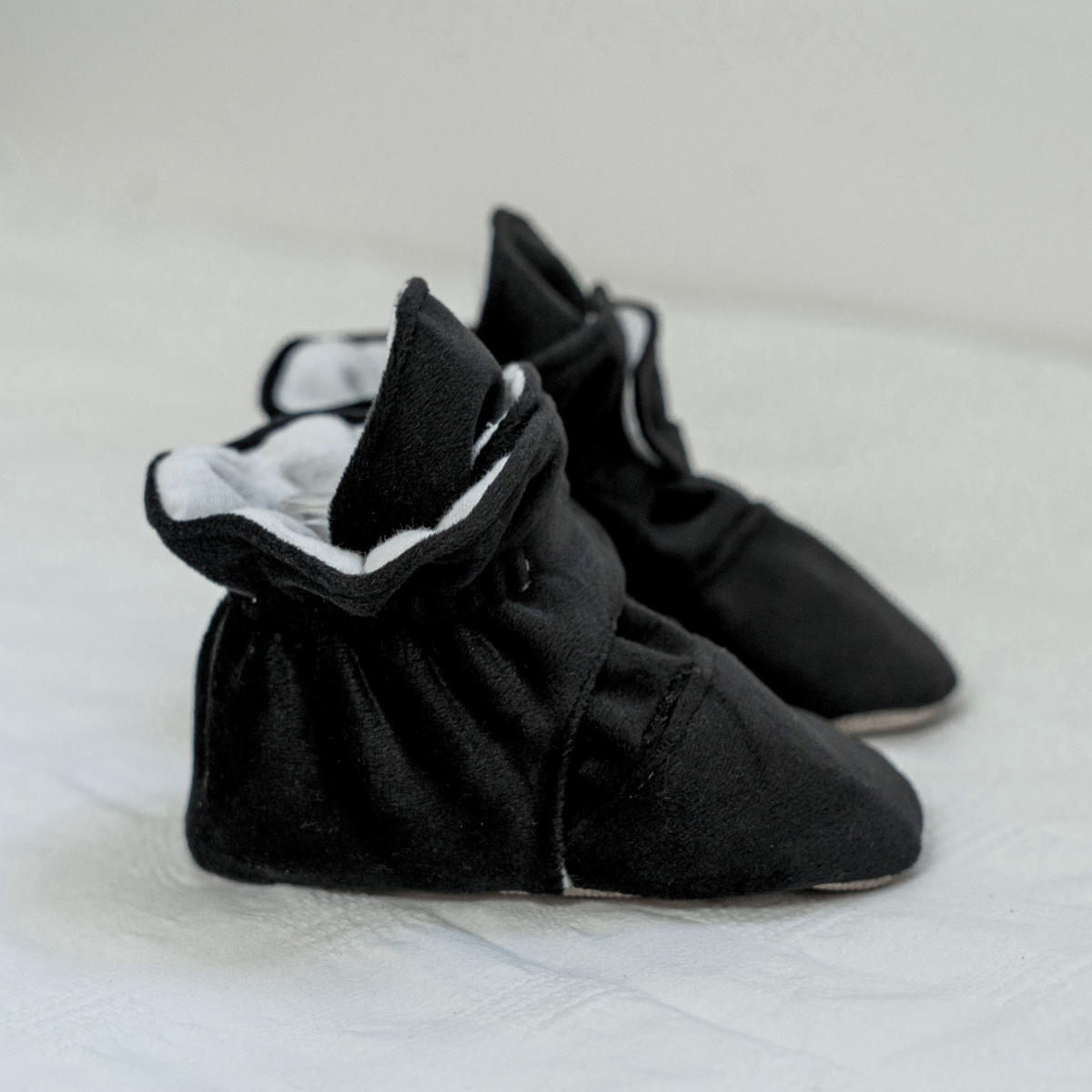 Black Velvet - Stay On Baby Booties With Non-Slip Soles | Snugabugz