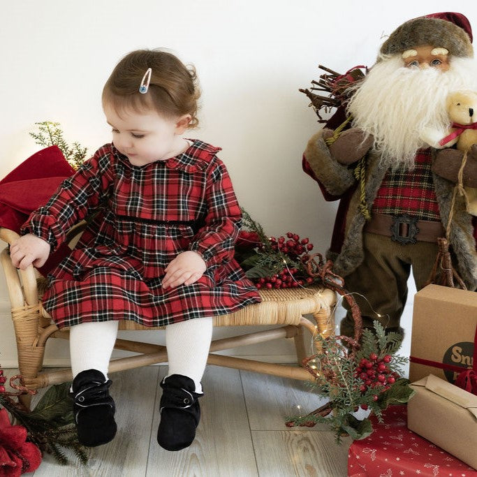 Black Velvet - Stay On Baby Booties With Non-Slip Soles | Snugabugz